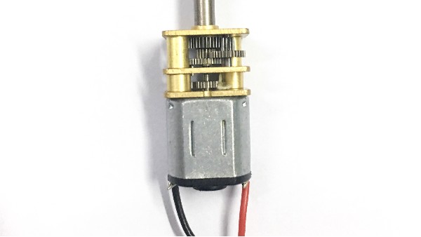 立式傳動齒輪減速機(jī)微電機(jī)傳動齒輪減速機(jī)。