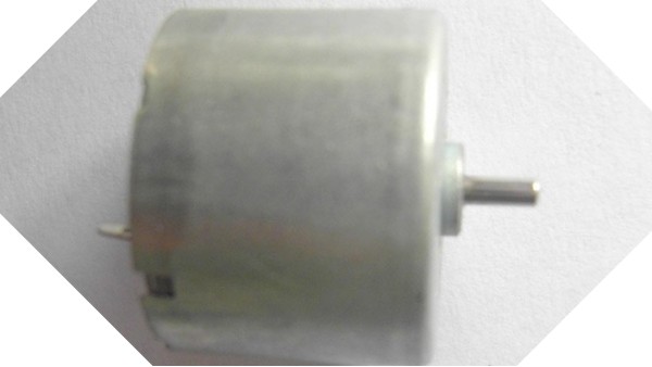 深圳新能源汽車電機(jī)廠家為您揭秘:新能源汽車電機(jī)水冷機(jī)chiller的冷卻原理