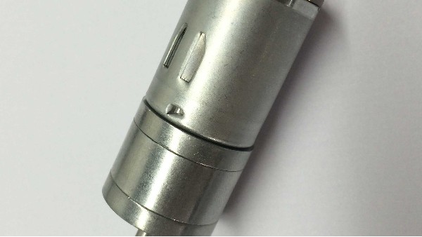 深圳新能源汽車(chē)電機(jī)廠家為您分析：新能源汽車(chē)電機(jī)電控行業(yè)發(fā)展